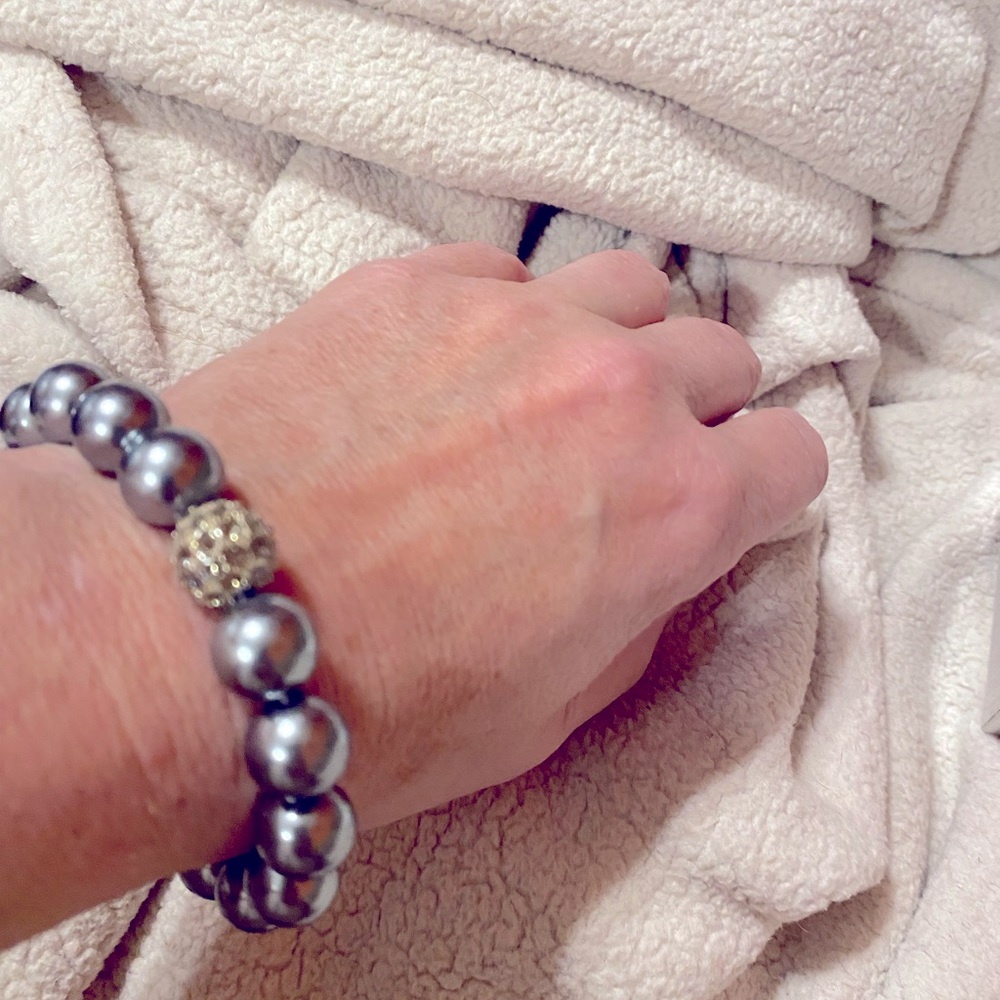 Stella & Dot black pearl w/crystal bracelet